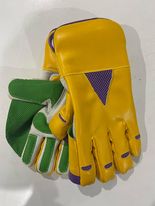 Wicket keeping gloves